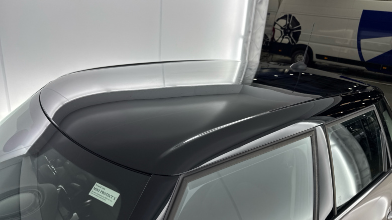 MINI Hatchback 1.5 Cooper Classic 5dr Auto [Nav Pack] Petrol Hatchback